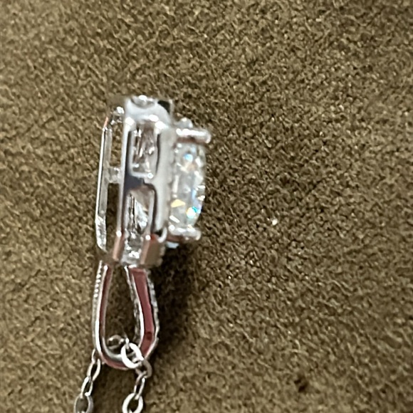 🤩💎Moissanite 2 Carat Round Halo Square Silver Pendant Necklace - Picture 10 of 13